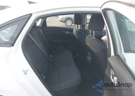 2020 Kia Forte Lxs z USA, uszkodzony, nr VIN 3KPF24AD5LE145060